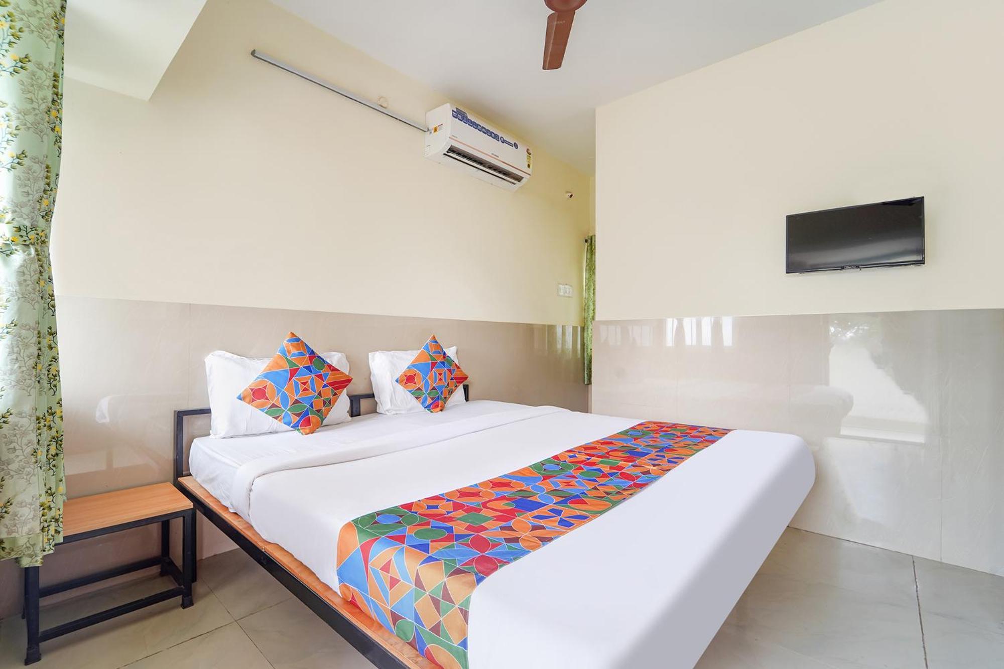 Fabexpress Clover Castle - Nr Coimbatore International Airport מראה חיצוני תמונה