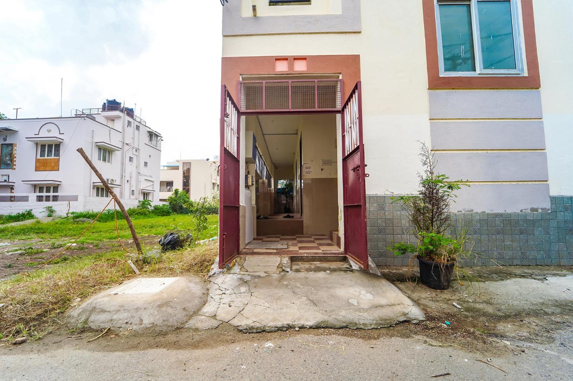 Fabexpress Clover Castle - Nr Coimbatore International Airport מראה חיצוני תמונה